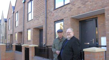 Cllr Alisdair Ross and Colin Kreidewolf at the new homes at Bibb Way